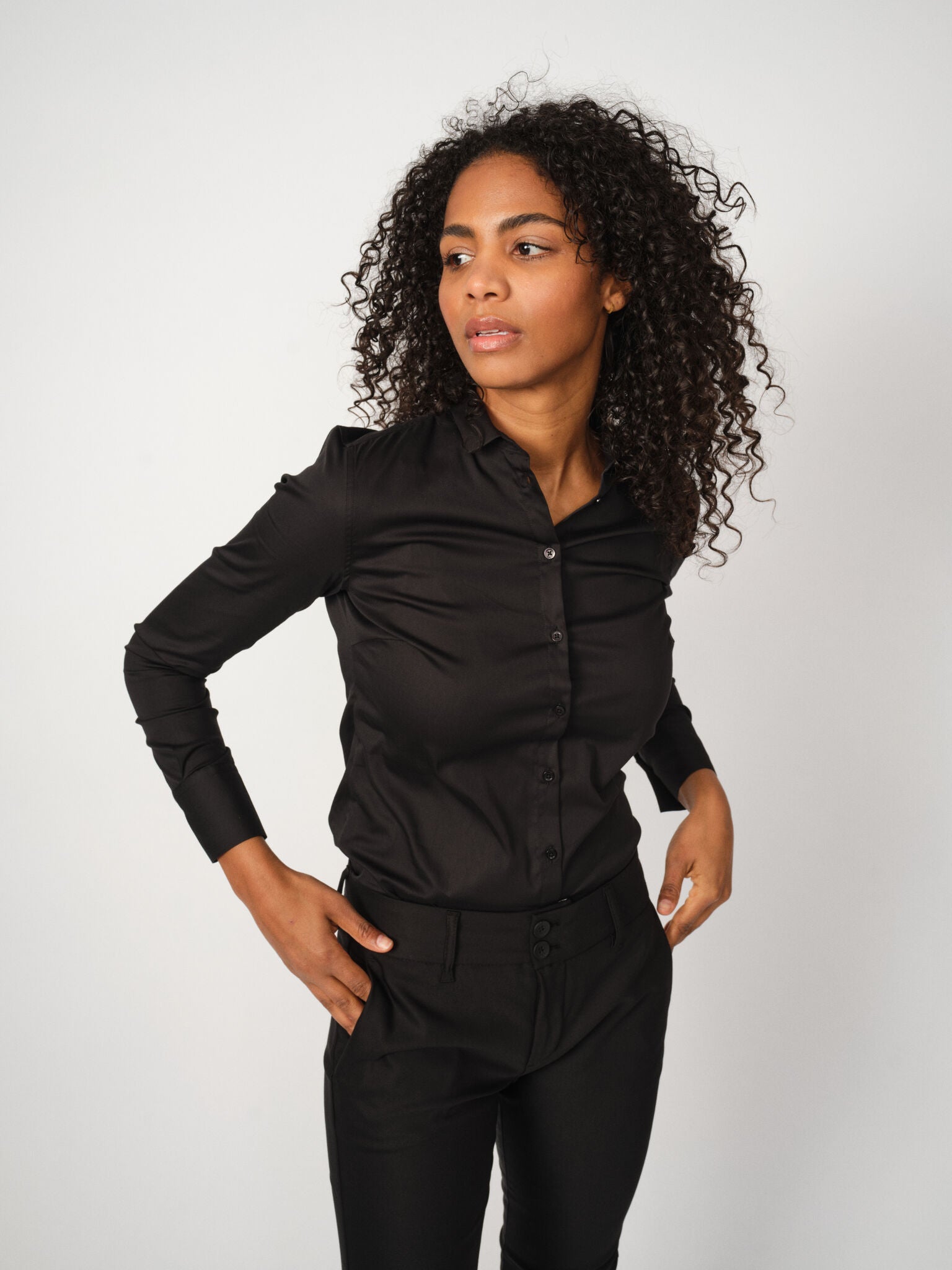 Modelshot / Black / Detail